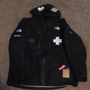 Supreme The North Face Summit Series Rescue Mountain Pro Jacket Black. Size 2XL
